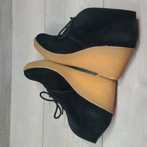 Cole Haan Womens Suede Wedge Comfort Boots shoes sz 8B - Picture 6 of 11